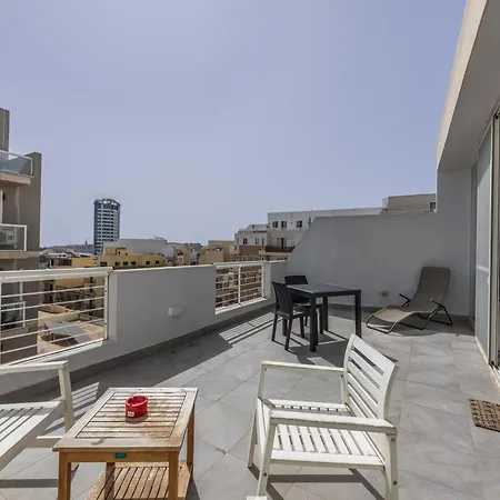 Cosy 2Br Sunlit Penthouse With Large Front Terrace - Close To St Julian'S, Sliema, & Valletta Msida Exterior photo